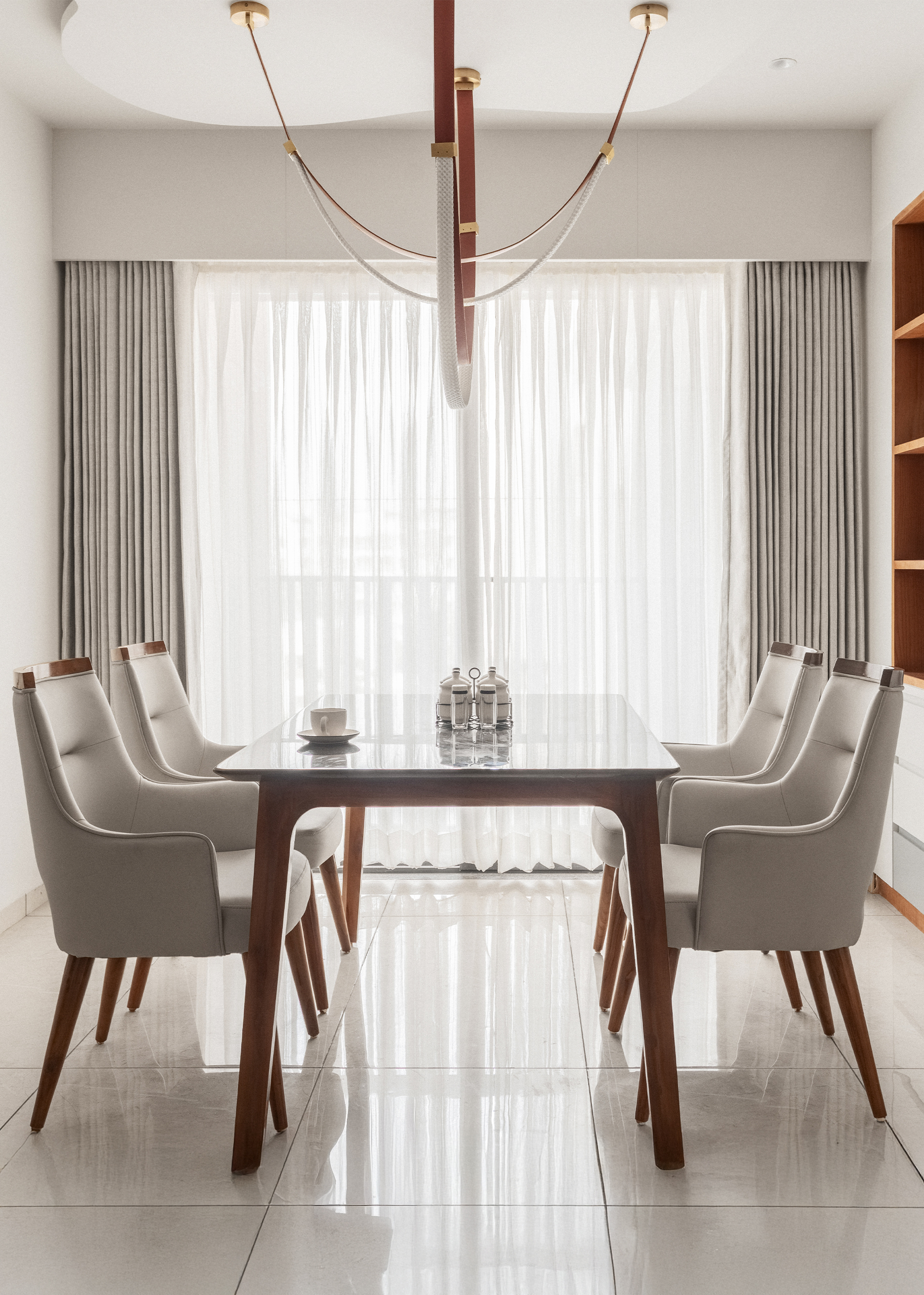 Timbero_Dinning-Table_Imeges_3